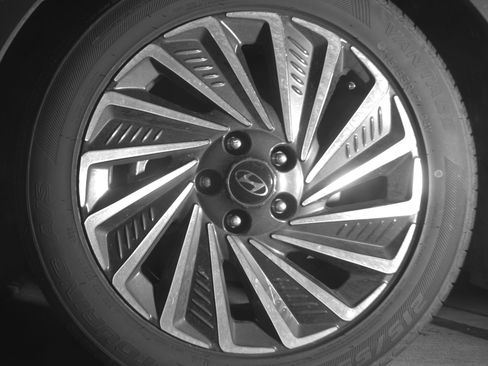 Used 2025 Hyundai Sonata SEL FWD image 12