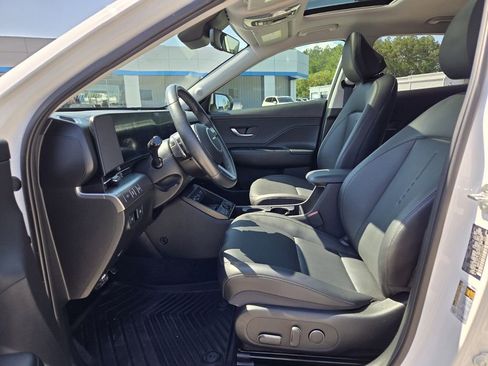Used 2024 Hyundai Kona Limited image 10