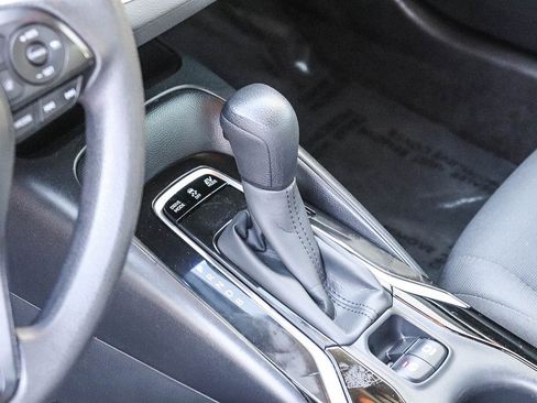 Used 2021 Toyota Corolla LE w/ Carpet Mat Package (TMS) image 22