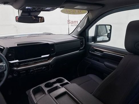 Used 2024 Chevrolet Silverado 3500 LT w/ Convenience Package image 27