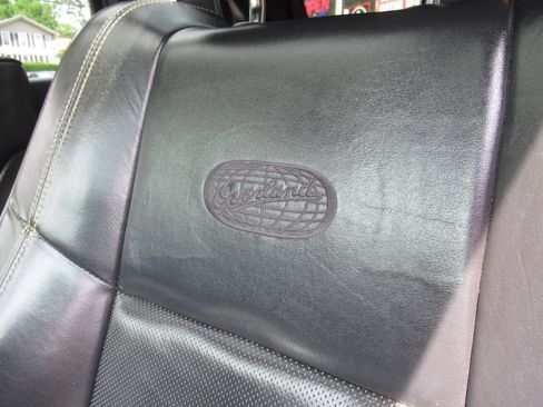 Used 2015 Jeep Grand Cherokee Overland w/ Advanced Technology Group AWD/4WD image 26