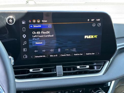 Used 2025 Chevrolet Equinox LT AWD/4WD image 21