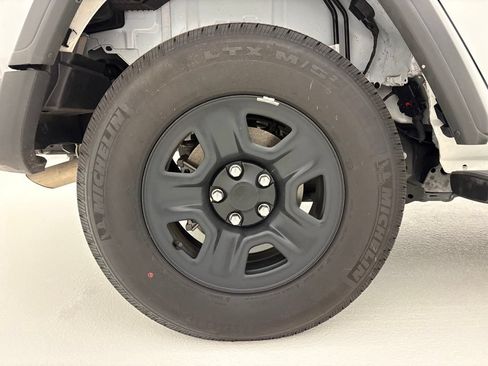 Used 2023 Jeep Wrangler Unlimited Sport AWD/4WD image 18