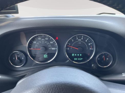 Used 2017 Jeep Wrangler Sport w/ Quick Order Package 24S AWD/4WD image 2
