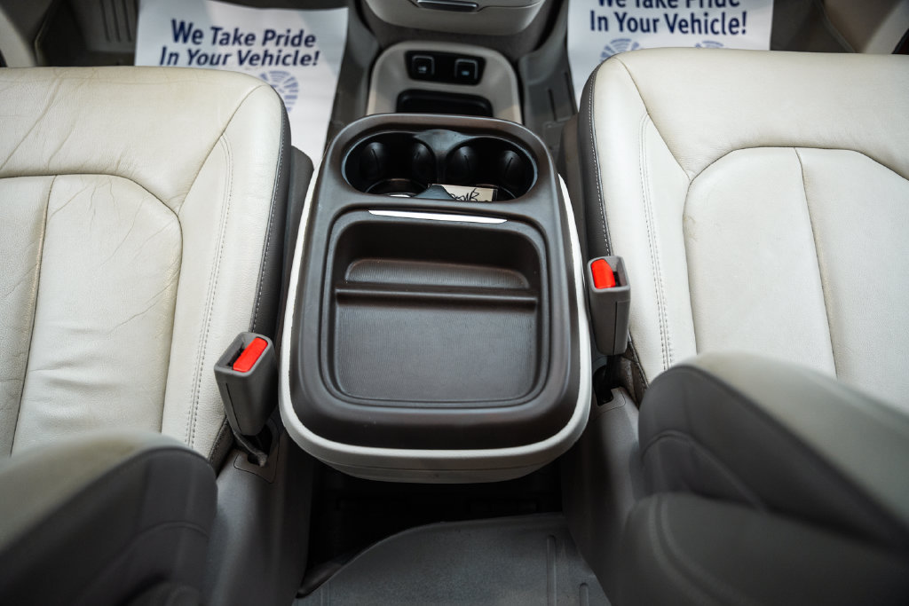 Used 2017 Chrysler Pacifica Touring-L FWD image 30