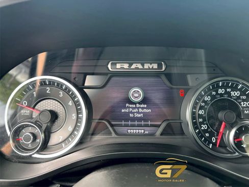 Used 2024 RAM 1500 Laramie RWD image 15