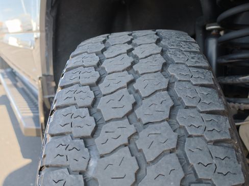 Used 2020 Ford F250 XLT w/ XLT Premium Package image 12