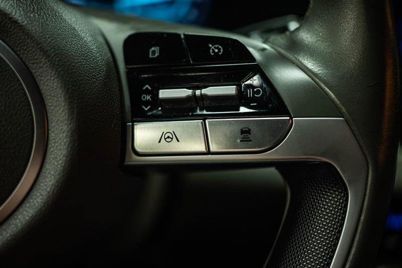 Used 2023 Hyundai Elantra SEL w/ Convenience Package FWD image 16