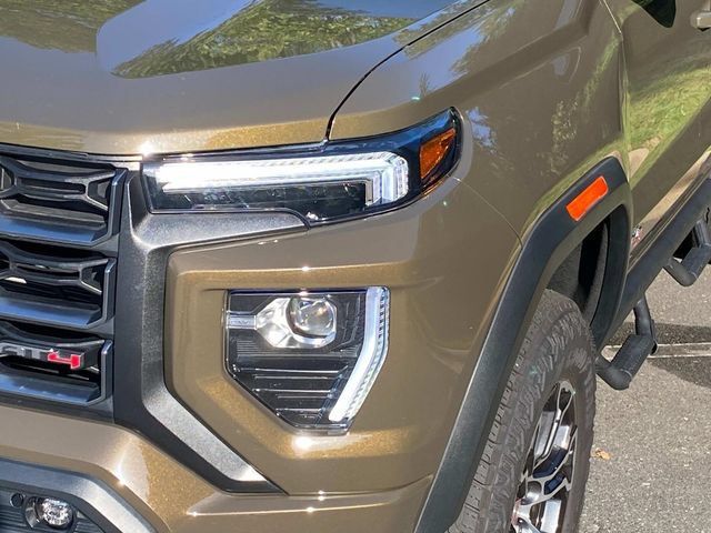 Used 2025 GMC Canyon AT4 AWD/4WD image 5