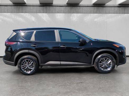 Used 2024 Nissan Rogue S AWD/4WD image 8