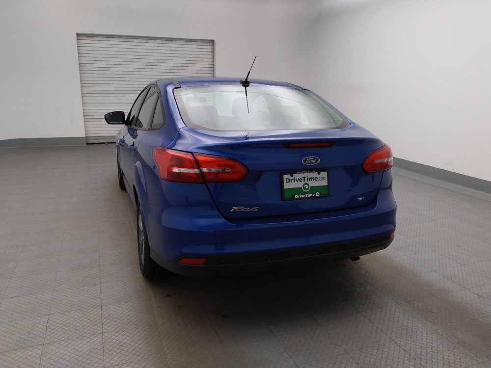 Used 2018 Ford Focus SE w/ SE Appearance Package FWD image 6