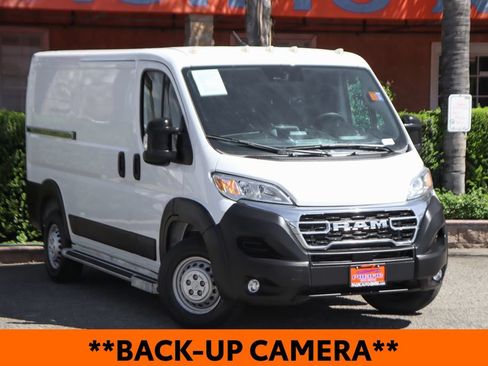 Used 2025 RAM ProMaster 2500 w/ U-Haul Equipment Group FWD image 2