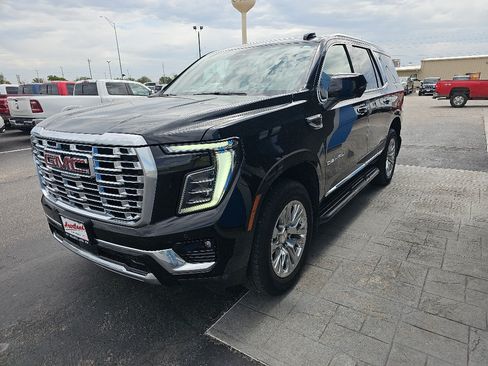 Used 2025 GMC Yukon Denali AWD/4WD image 7