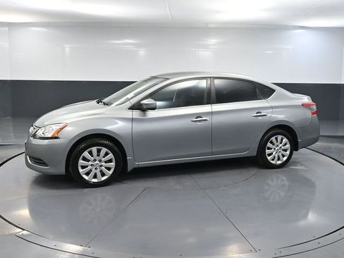 Used 2014 Nissan Sentra S image 9