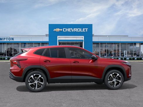 New 2026 Chevrolet Trax RS w/ Driver Confidence Package FWD image 5