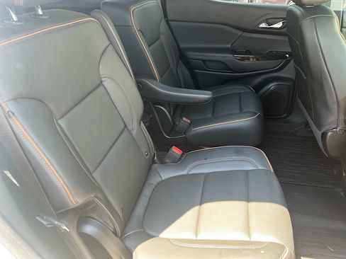 Used 2023 GMC Acadia AT4 w/ Technology Package AWD/4WD image 28