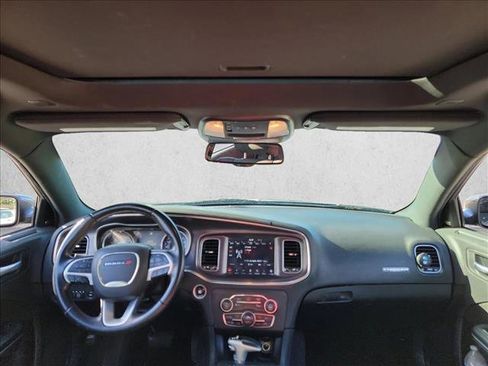 Used 2018 Dodge Charger SXT Plus w/ Driver Convenience Group image 19
