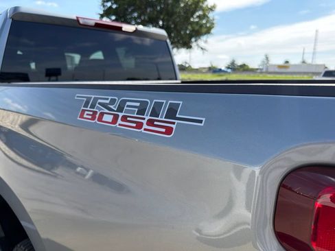 New 2026 Chevrolet Silverado 1500 LT Trail Boss w/ LPO, Dark Essentials Package AWD/4WD image 10
