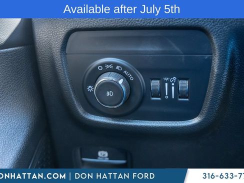 Used 2023 Jeep Grand Cherokee L Limited AWD/4WD image 15