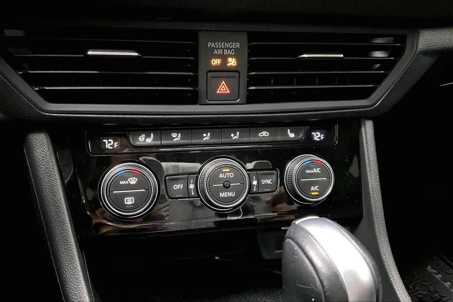 Used 2021 Volkswagen Jetta SE FWD image 31