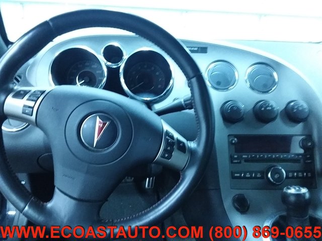 Used 2007 Pontiac Solstice GXP w/ Premium Package RWD image 10