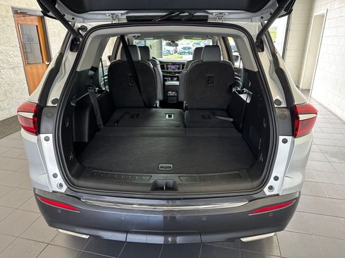 Used 2020 Buick Enclave Essence AWD/4WD image 10