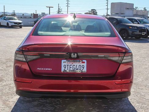 Certified 2025 Honda Accord SE image 5