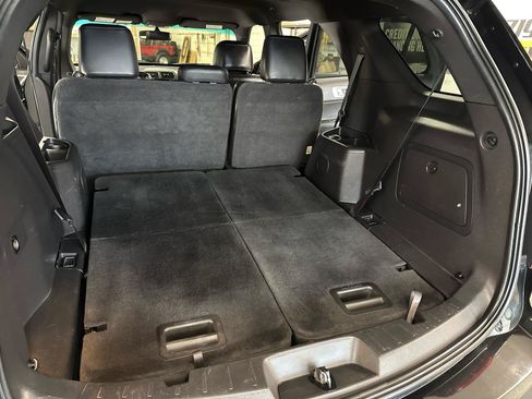 Used 2015 Ford Explorer XLT w/ Equipment Group 202B AWD/4WD image 41