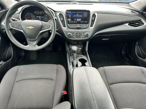 Used 2024 Chevrolet Malibu LT FWD image 11