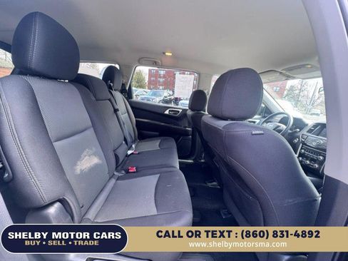 Used 2017 Nissan Pathfinder S image 17