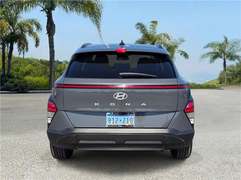 Used 2024 Hyundai Kona SEL FWD image 5