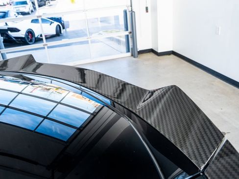 Used 2022 Lamborghini Urus image 42