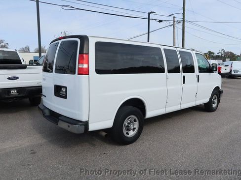 Used 2017 Chevrolet Express 3500 LT w/ LT Preferred Equipment Group image 5