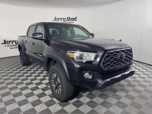 Used 2020 Toyota Tacoma TRD Off-Road AWD/4WD image 6