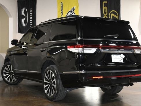 Used 2023 Lincoln Navigator Reserve image 6