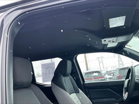 Used 2025 Toyota Tacoma TRD Off-Road image 30