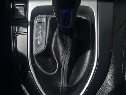 Used 2019 Hyundai Veloster 2.0 FWD image 27