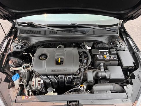 Used 2023 Kia Forte GT-Line FWD image 9