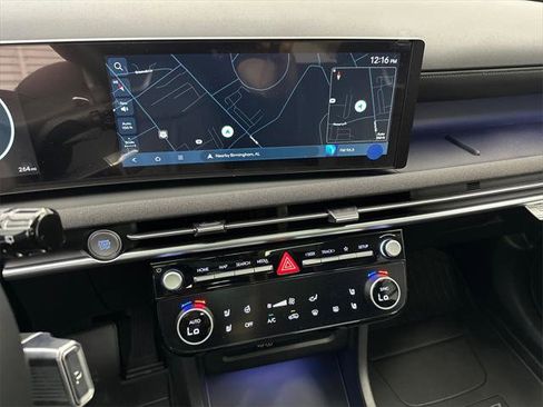 New 2025 Hyundai Tucson Limited image 31