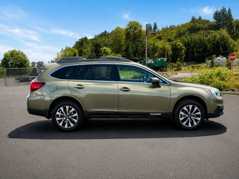 Used 2015 Subaru Outback 2.5i Limited w/ Popular Package #4 AWD/4WD image 8