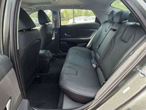 New 2026 Hyundai Elantra Limited FWD image 21