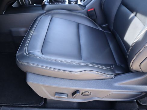 New 2025 Ford Bronco Badlands image 12