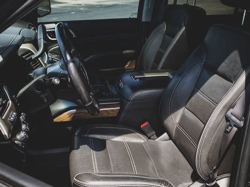 Used 2019 GMC Yukon Denali w/ Denali Ultimate Package AWD/4WD image 26
