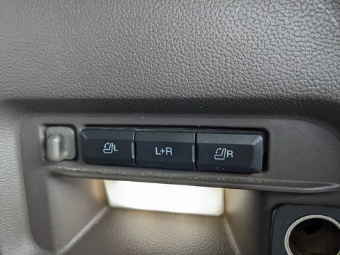 Used 2020 Ford Explorer Platinum w/ Premium Technology Package image 47