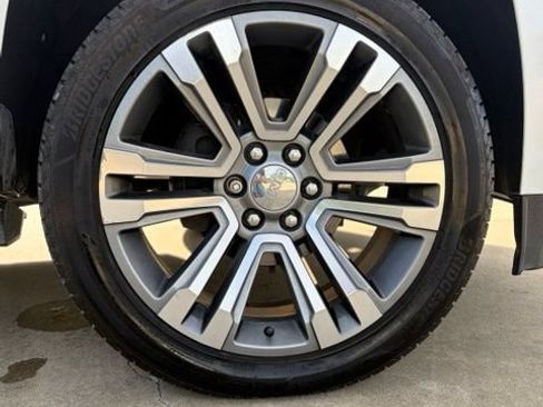 Used 2020 GMC Yukon XL Denali w/ Open Road Package RWD image 13