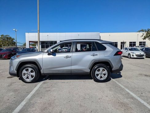 Used 2021 Toyota RAV4 XLE image 9