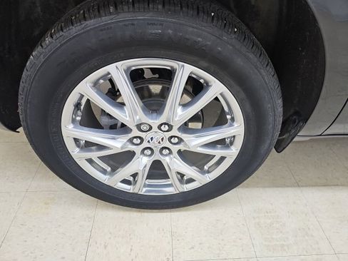 Used 2023 Buick Enclave Essence w/ Experience Buick Package image 23