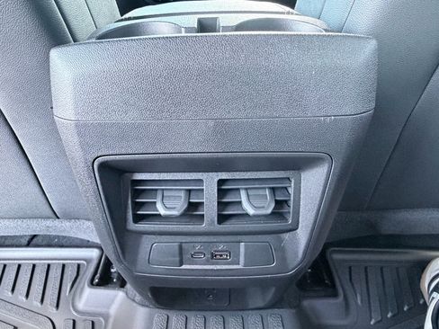 Used 2025 Chevrolet Colorado ZR2 w/ Technology Package AWD/4WD image 29