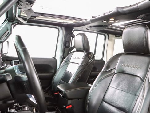 Used 2021 Jeep Wrangler Unlimited Sahara w/ Cold Weather Group image 30