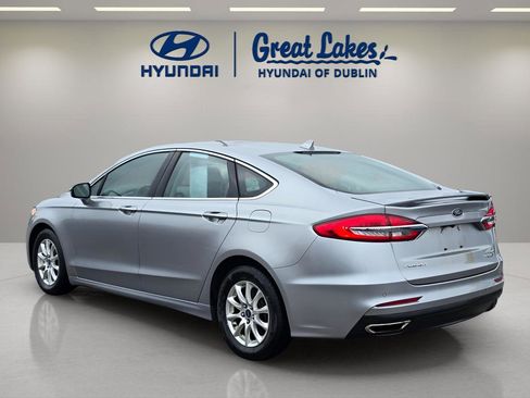 Used 2020 Ford Fusion Titanium image 3